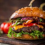 Mini-burger-premium-100--vita-diametru-7cm-75g-bax-cca-5kg_B7-75--2-
